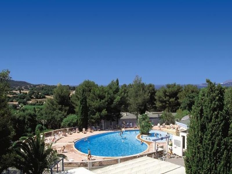 Club Belambra Lou Pigno (كلوب بلامبرا لو پیگنو) Pool