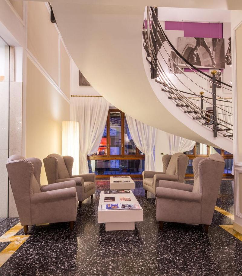 Grande Albergo Roma General view