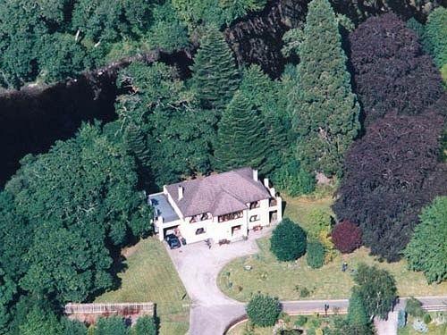 Riverside Lodge Gardens (ریورسید لاج گاردنس) 