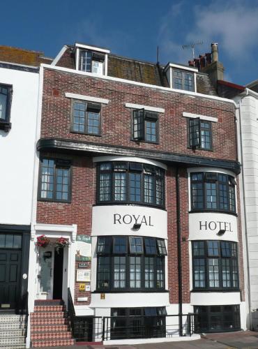 Royal Hotel (رویال هتل) 