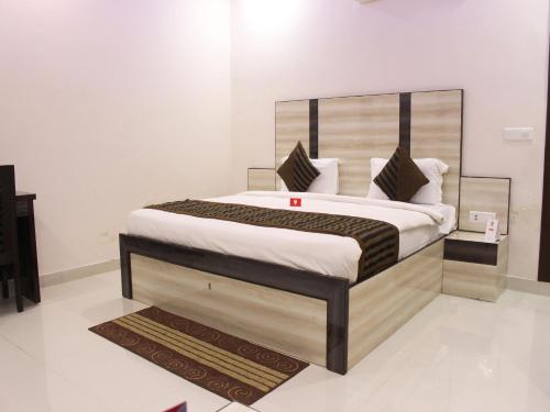 Oyo 3202 Hotel Gayatri Residency Hotel Description