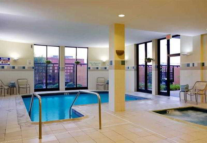 Courtyard By Marriott Boston South Boston Pool