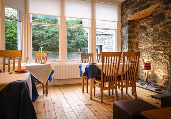 Comrie Hotel (كومری هتل) Coffee Shop