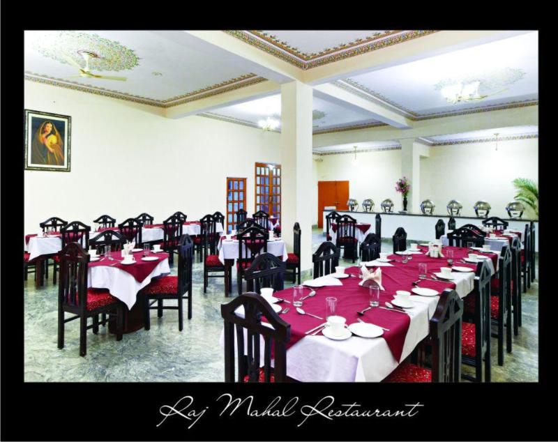 Hotel Satyam Palace General view