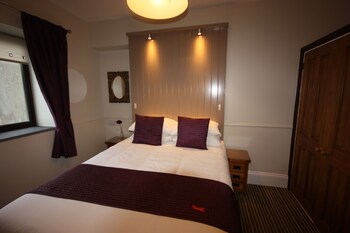 The Strathmore Guestroom