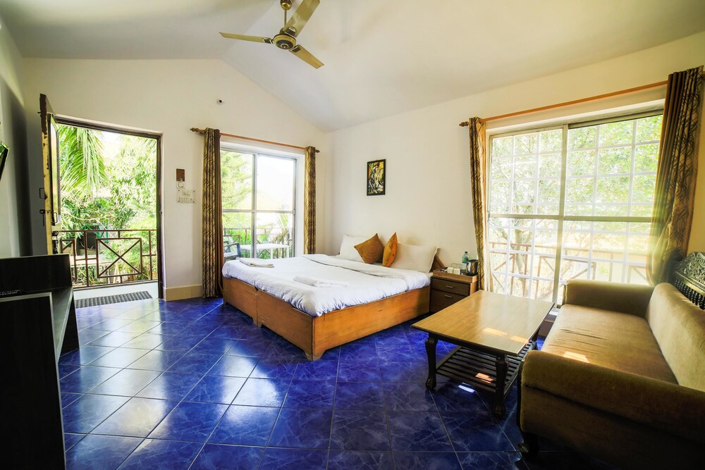 New Bhandari Swiss Cottage Guestroom