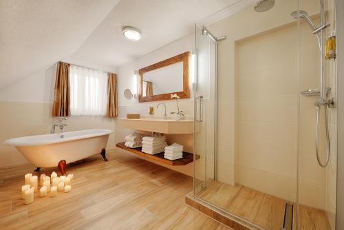 Hotel Adler Häusern 