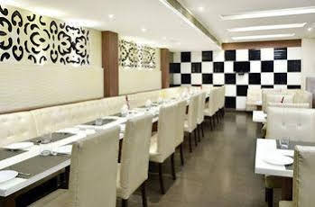 Zo Rooms Dayal Bagh 