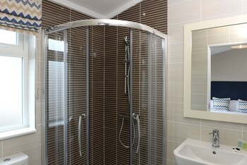Croyde Bay Holiday Resort (كروید بی هالیدی ریزورت) Bathroom