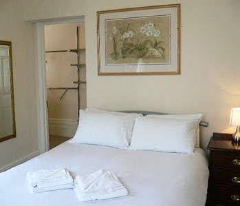 Vernon Guesthouse (ورنون گست هاوس) 