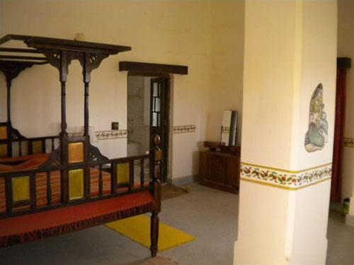 Devi Bhawan A Heritage Hotel (دوی بهاوان آ هریتاج هتل) 