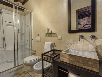 Borgo Iesolana Bathroom