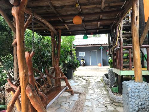 Baan Naninaw 