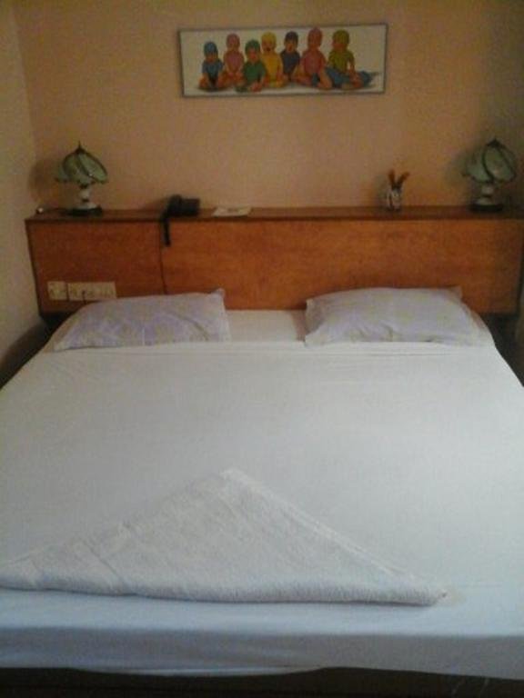 Hotel Valluvar 