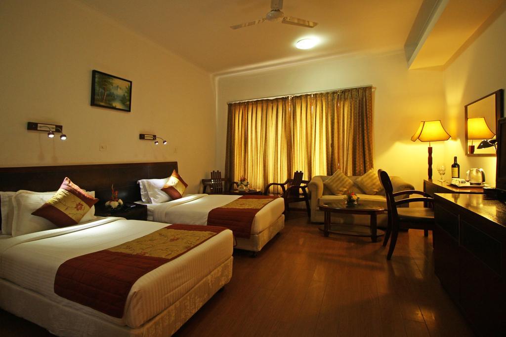 Mint Sarojville Suites 