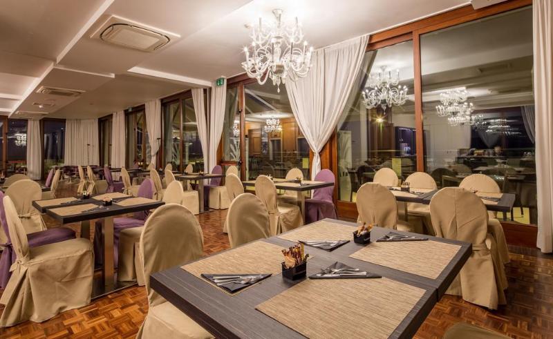 Grande Albergo Roma General view