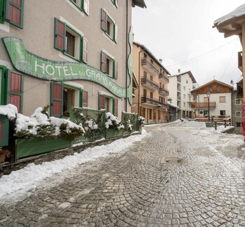 Hotel Du Grand Paradis & Wellness La Baita Featured Image