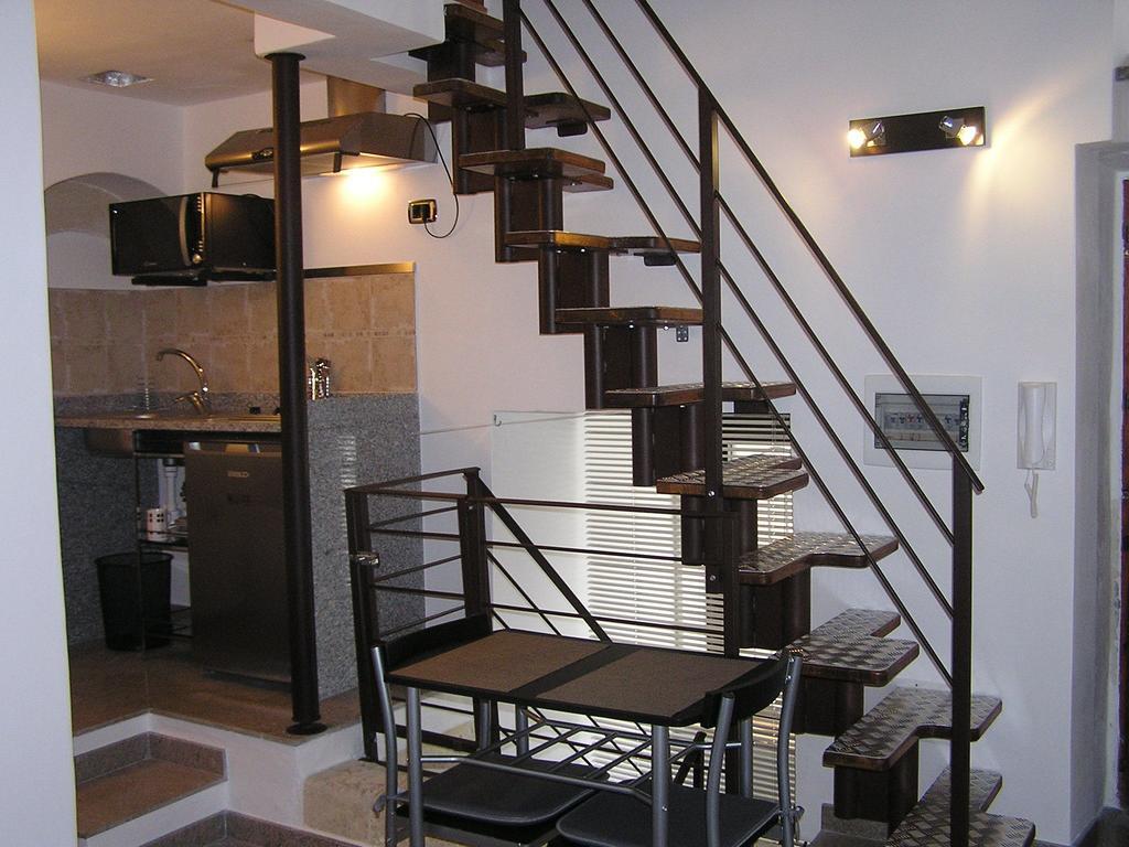 Art Transparent B&b 