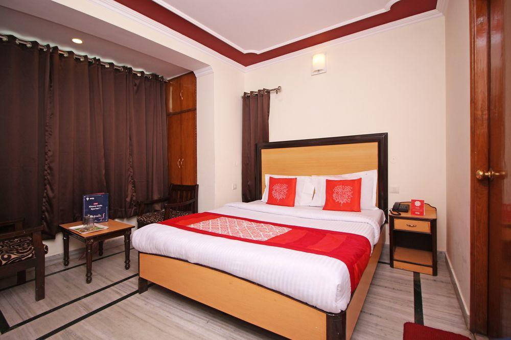 Oyo Rooms 090 Mall Road Doon View 