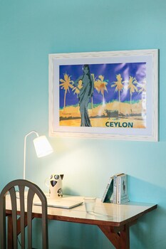 Bedspace Beach Guestroom