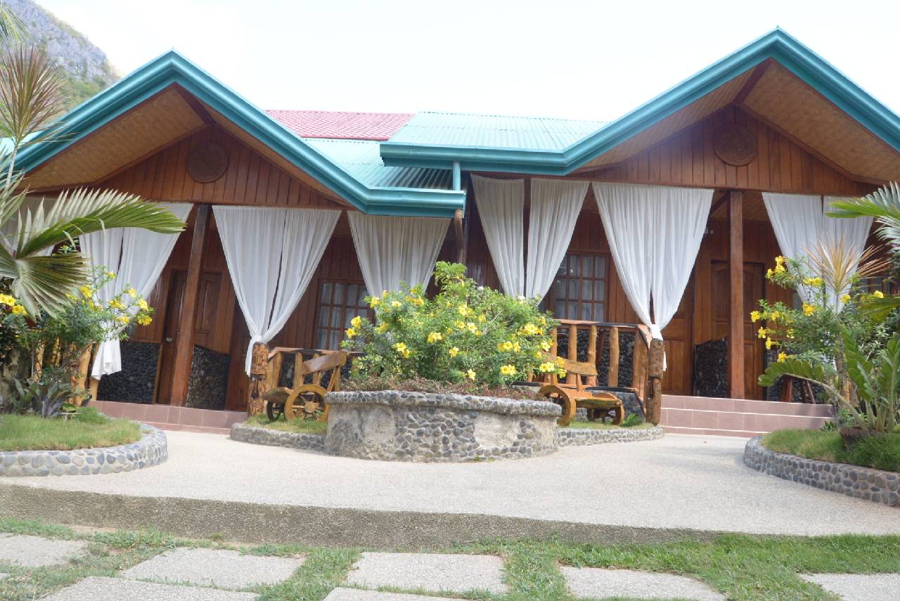 Jurias Pension 