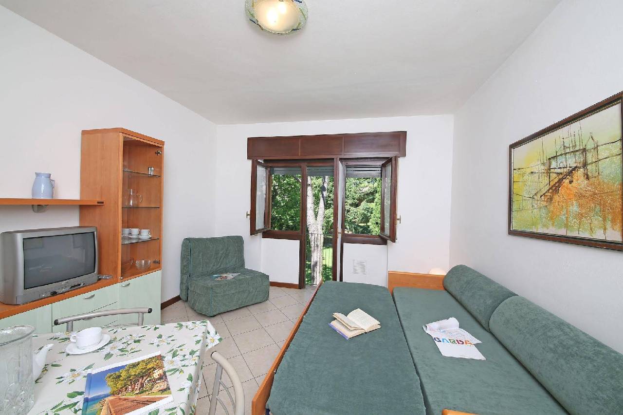 Appartamenti Punta Grò (آپارتامنتی پونتا گرò) 