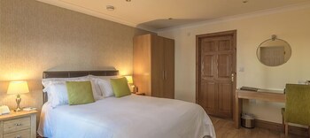 The Courtyard Guestroom