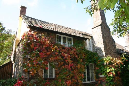 Tudor Cottage 