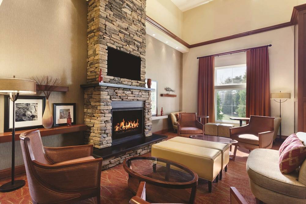 Hampton Inn & Suites Mystic - photo 4