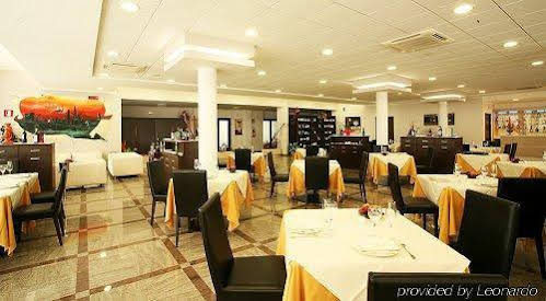 Record Hotel 