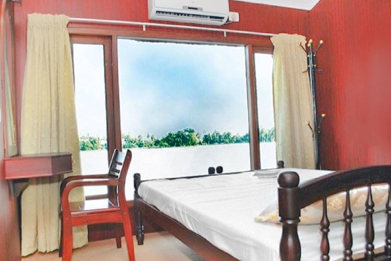 Guesthouser 3 Bhk Houseboat 9f4e 