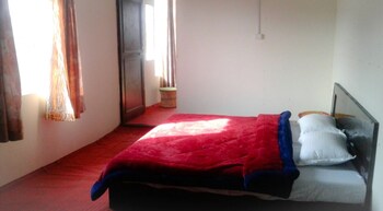 Silver Dew Resorts Guestroom