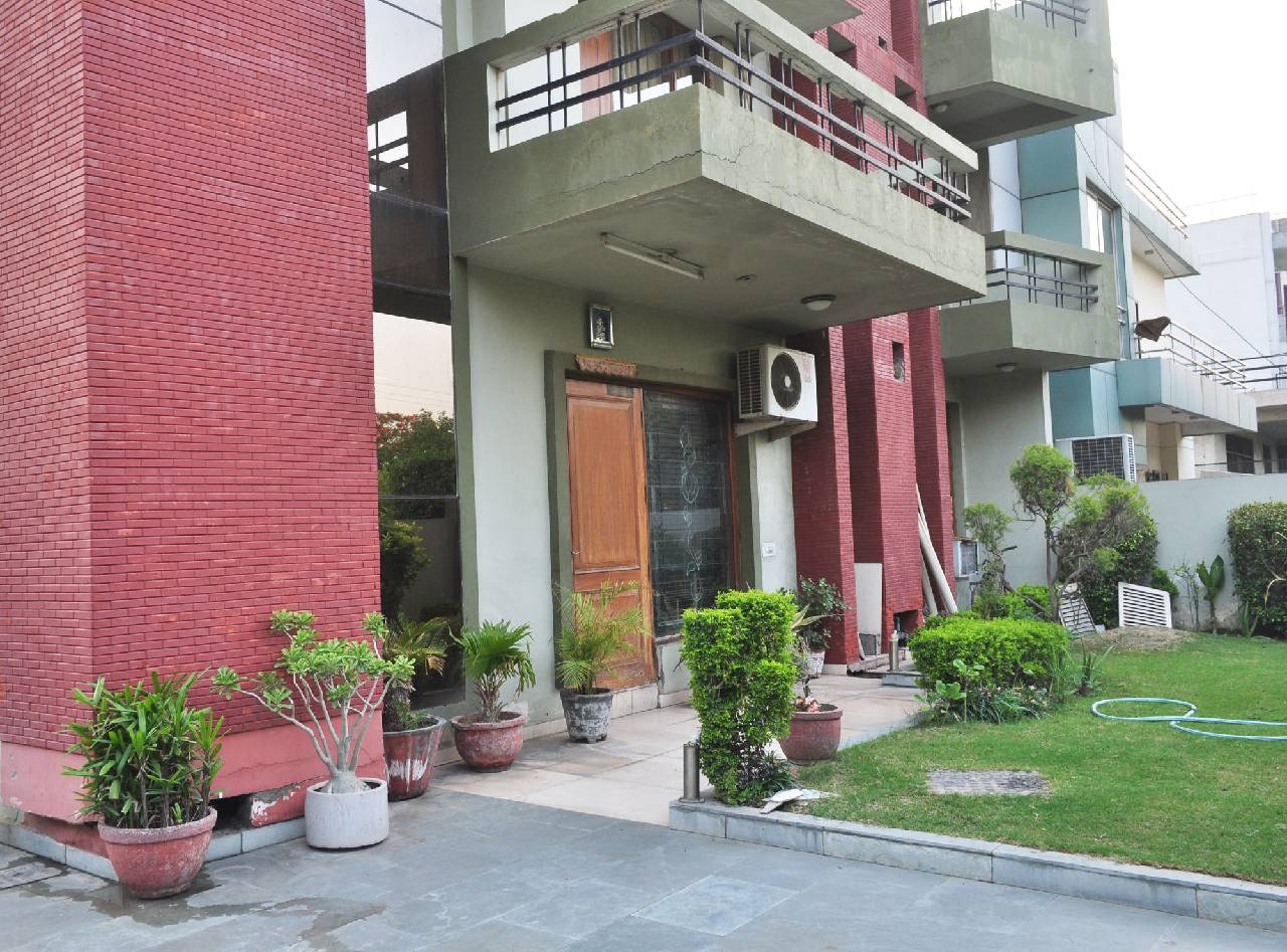 Oyo Rooms Noida Sector 51 