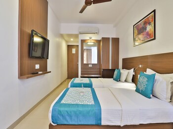 Oyo 9626 Hotel Kalyan Guestroom