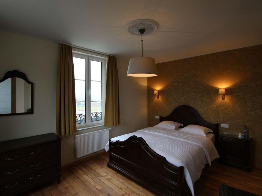 Au Petit Château (آو پتیت چâتیو) 