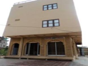 Hotel Amit Mahal 