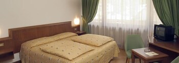 Hotel Milano Featured Image