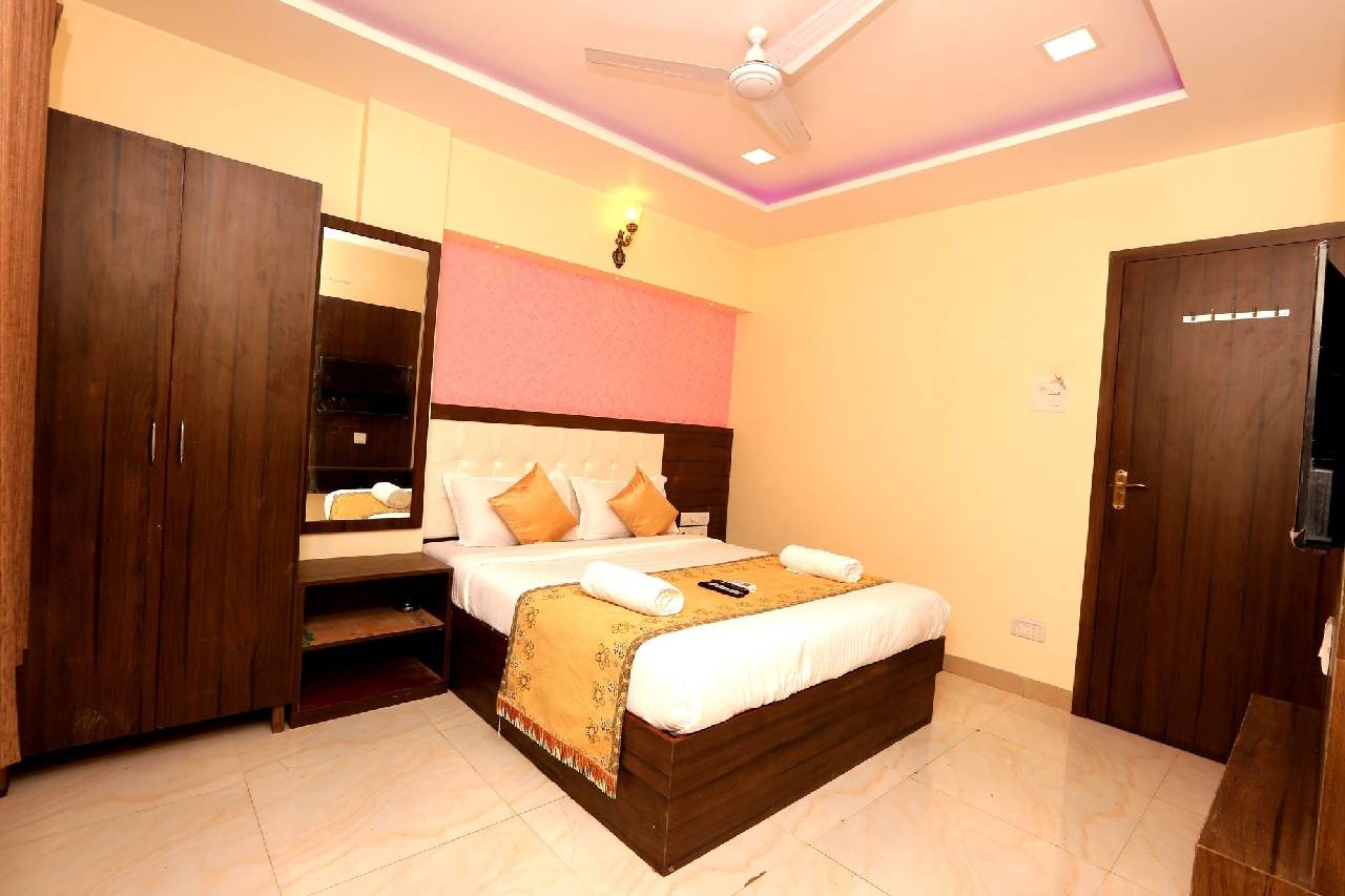 Hotel Sarah Inn 