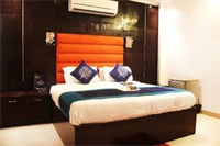 Oyo Premium Near Fortis Faridabad 