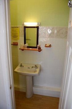 The Cove Guest House ( كوو گست هاوس) Bathroom