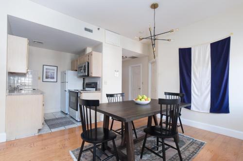 Sophisticated Financial District Suites By Sonder 
