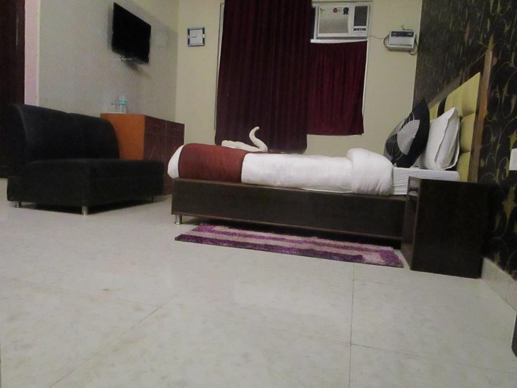 Hotel Apsara Haridwar 