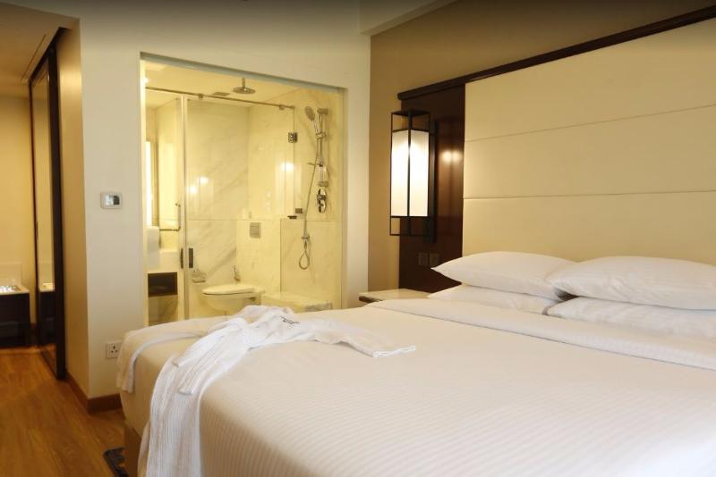Courtyard By Marriott Surat Room