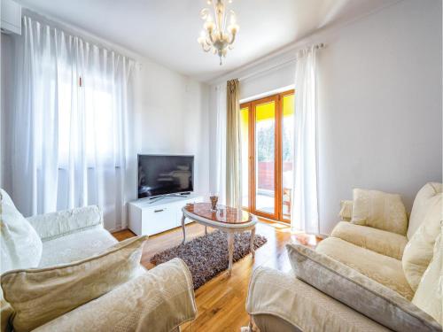 Holiday Home In Basanija 