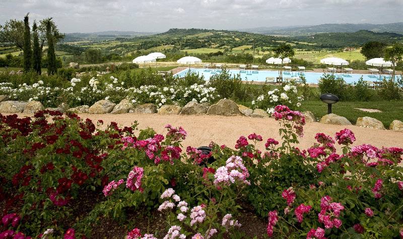 Saturnia Tuscany Hotel General view