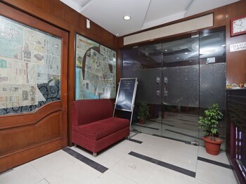 Oyo 11061 Hotel Awesome Interior Entrance