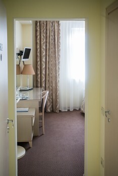 Rus Hotel In-Room Amenity