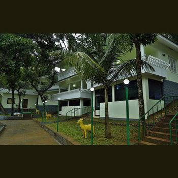 Aruvi Resort Munnar 