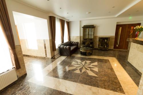 Congress Hotel (كونگرس هتل) 
