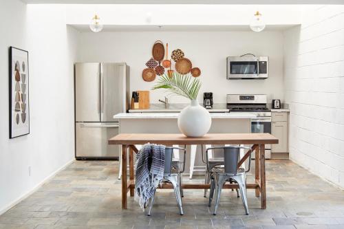 Sleek 2br In Marigny By Sonder 